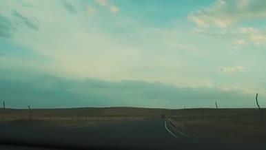 1080实拍汽车在高原行驶车内第一视角视频的预览图